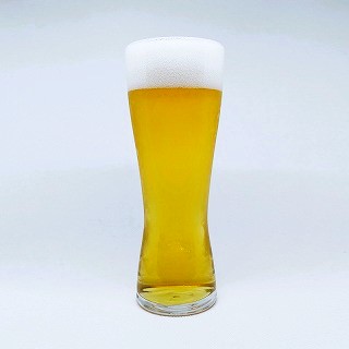 上富良野大角さんのホップ畑から　サッポロ